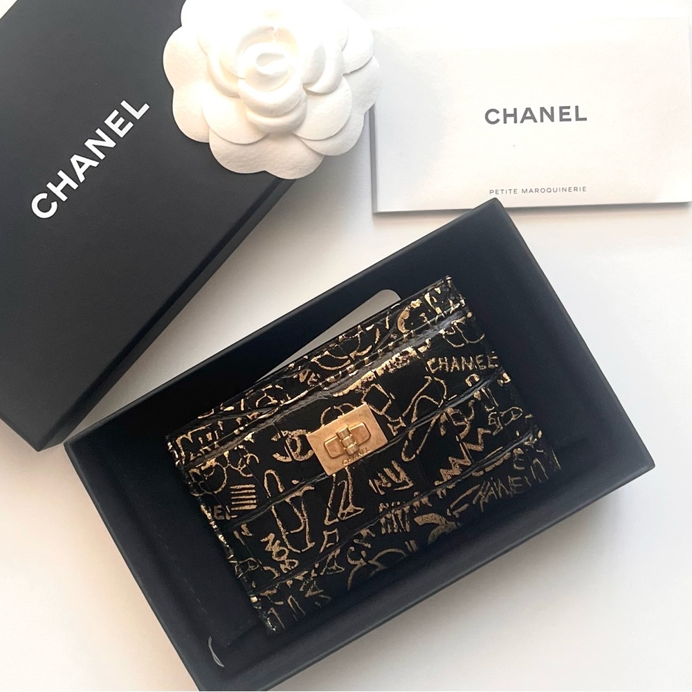🔥CHANEL Calfskin Crocodile Embossed Graffiti 2.55 Reissue Card Holder